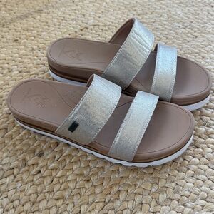Reef Banded Horizon sandals in Champagne Size 9